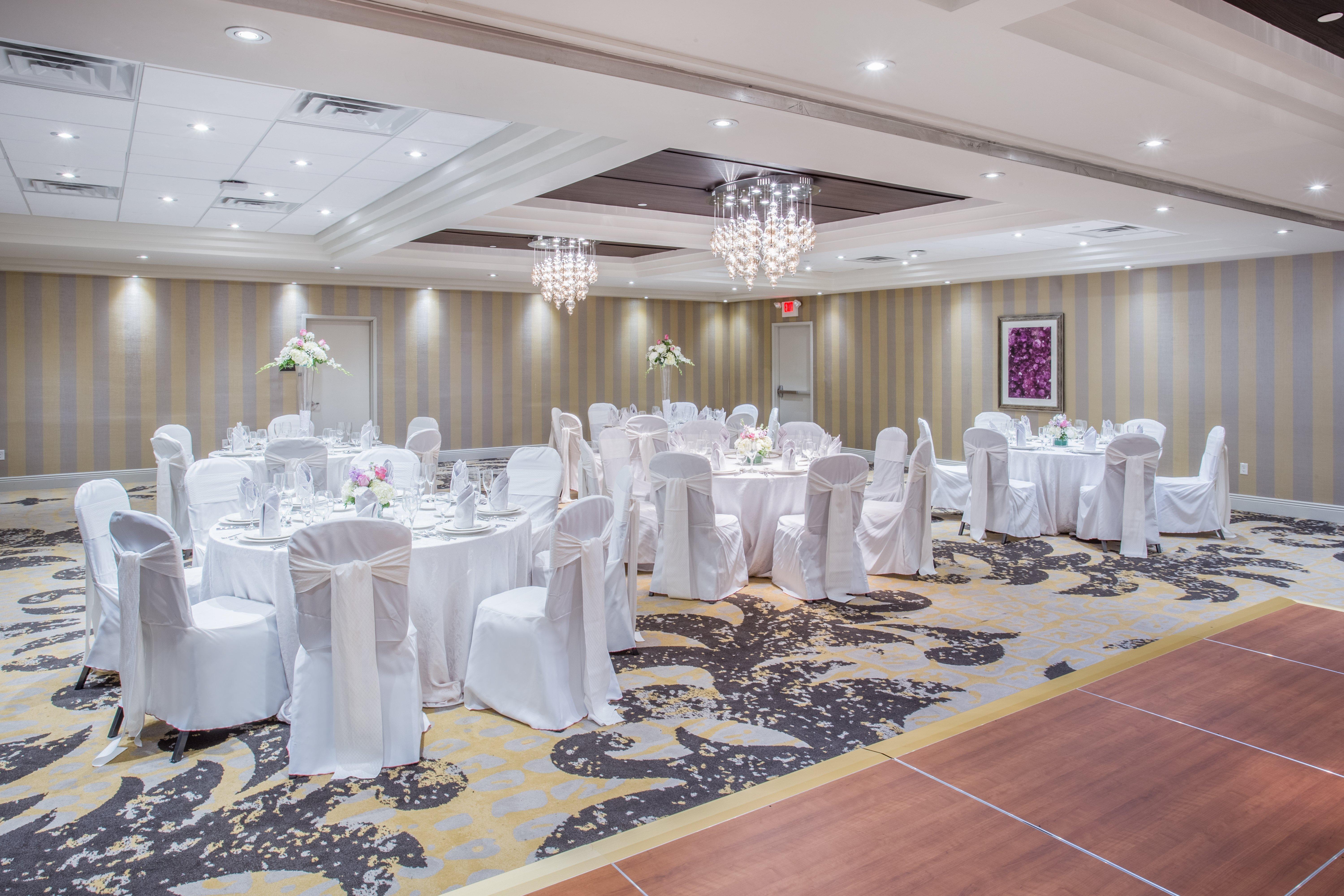 Crowne Plaza Saddle Brook By Ihg Hotel Bagian luar foto