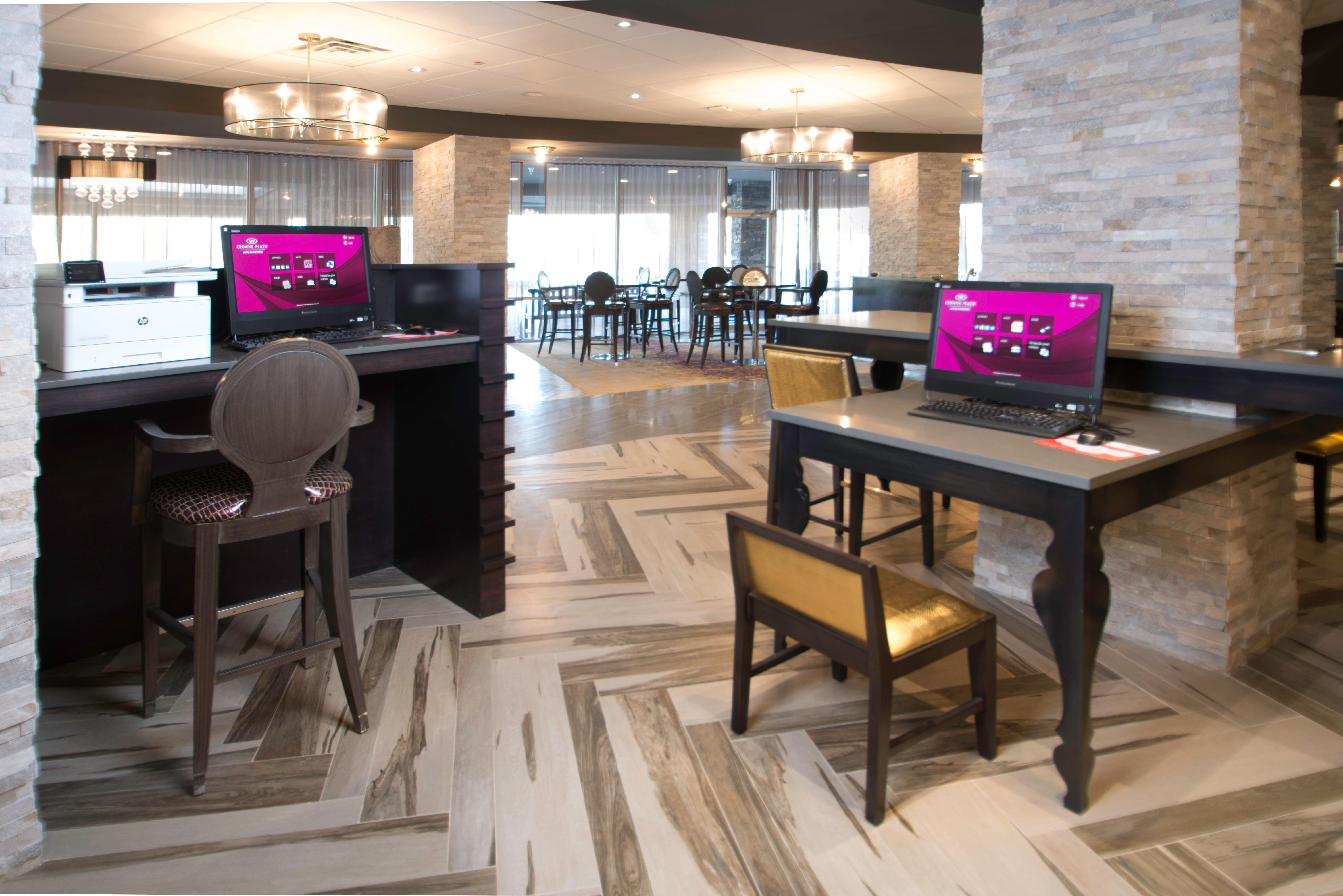 Crowne Plaza Saddle Brook By Ihg Hotel Bagian luar foto